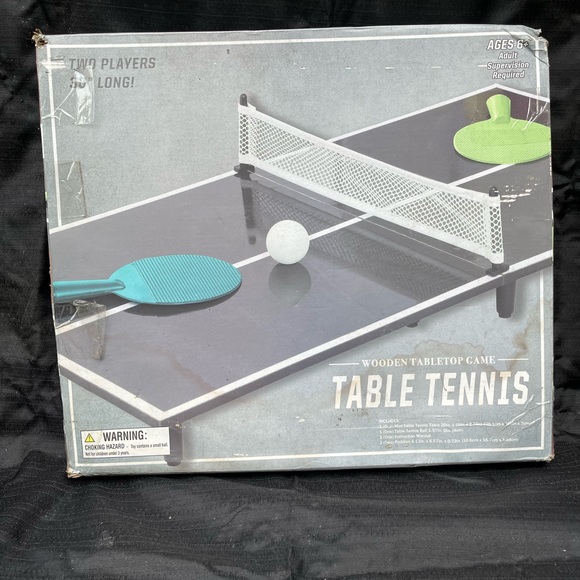 Table Top Tennis Table - Picture 1 of 4
